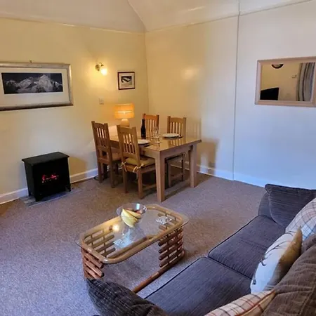 Pitlochry North Wing Apartment - Very Central Exterior photo